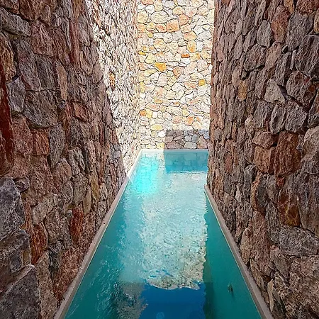 Villa Nira